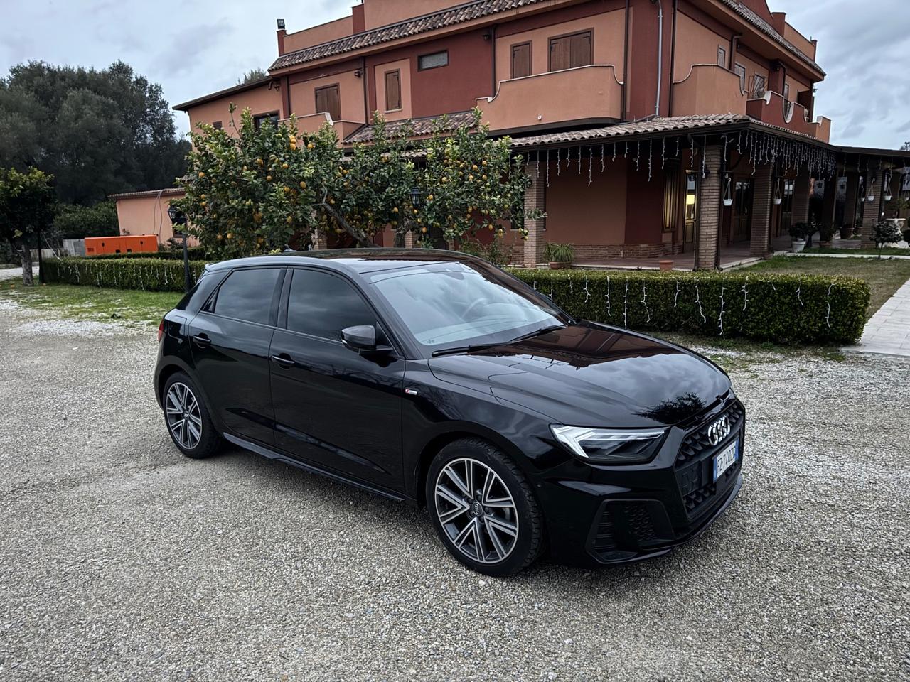 Audi A1 SPB 30 TFSI S tronic Identity Black