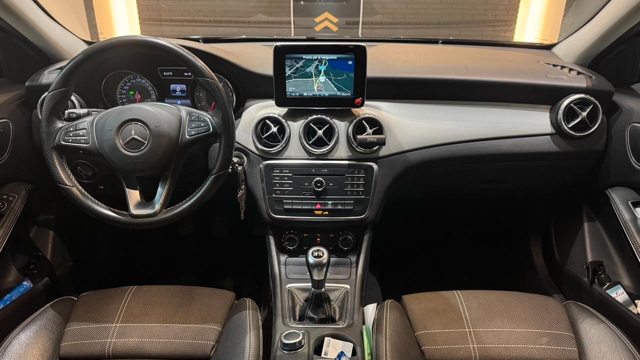 MERCEDES-BENZ GLA 200 1.6 B 156CV - 2015
