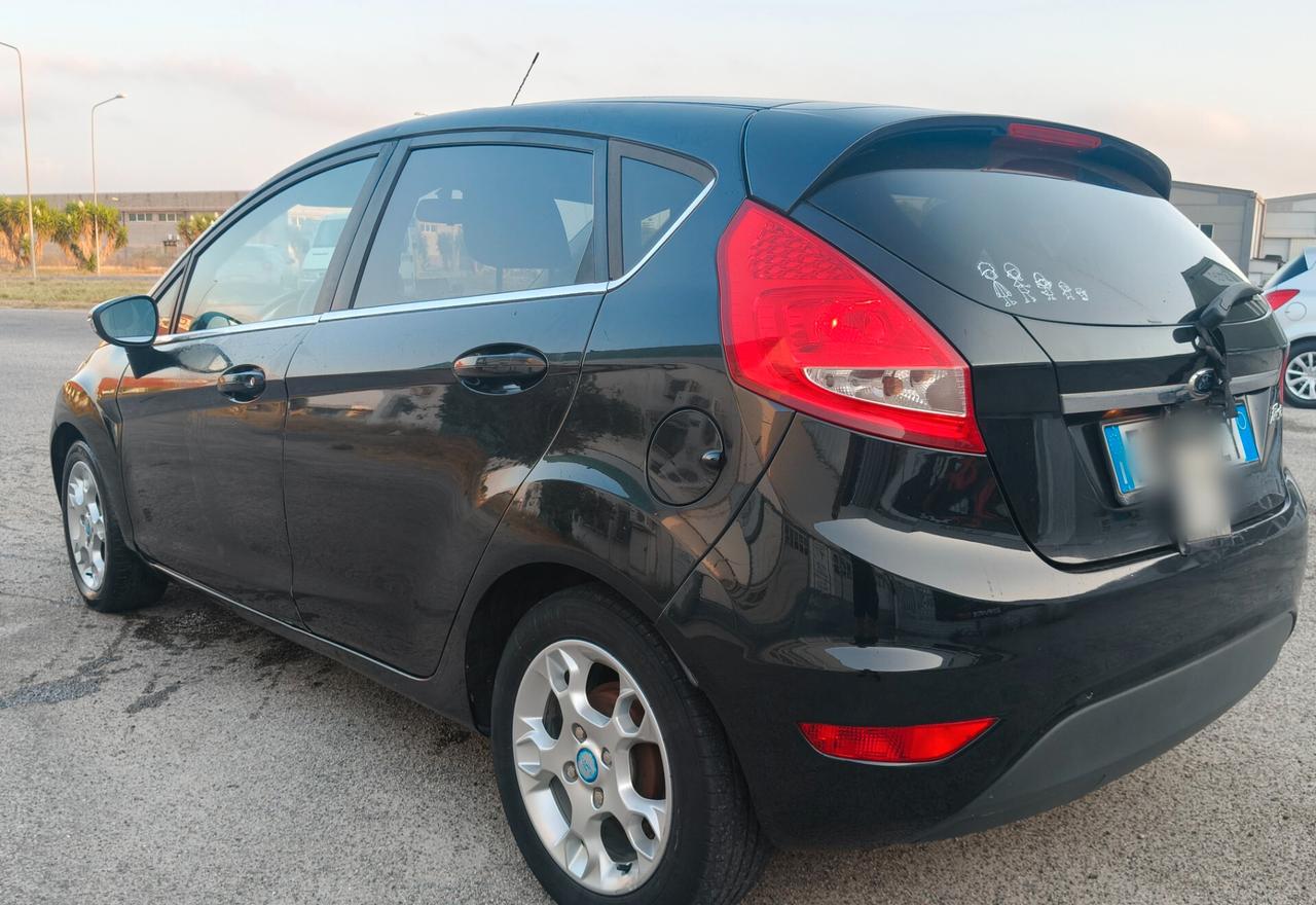 Ford Fiesta 1.5 TDCi 75CV 5 porte Titanium