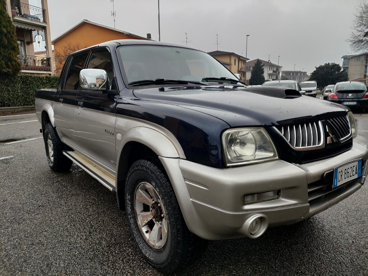 Mitsubishi L200 2.5 TD 4WD Double Cab AUT+GANCIO
