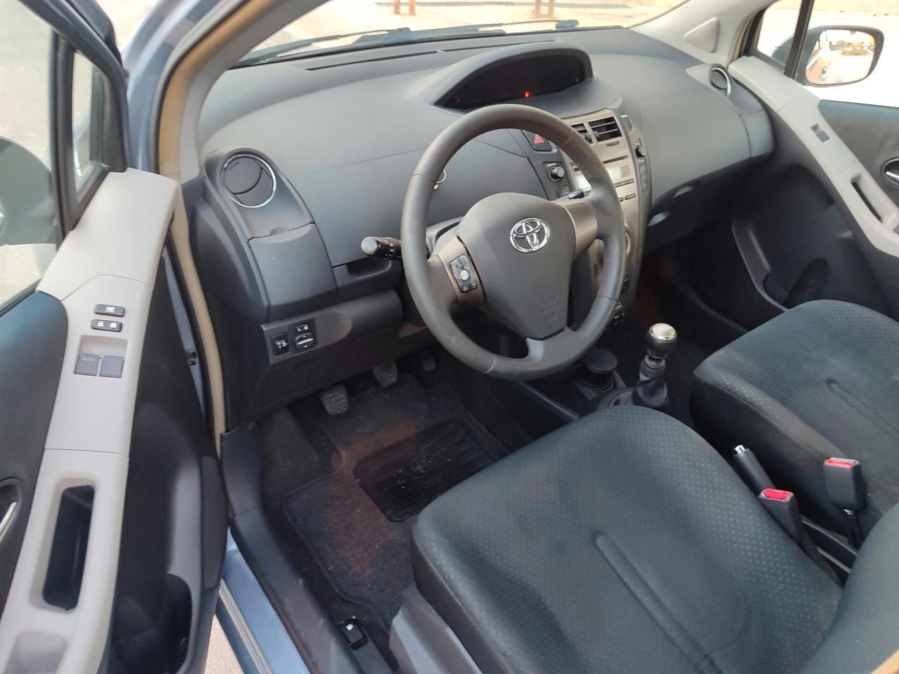 Toyota Yaris 1.4 D-4D 90CV ( 2010)