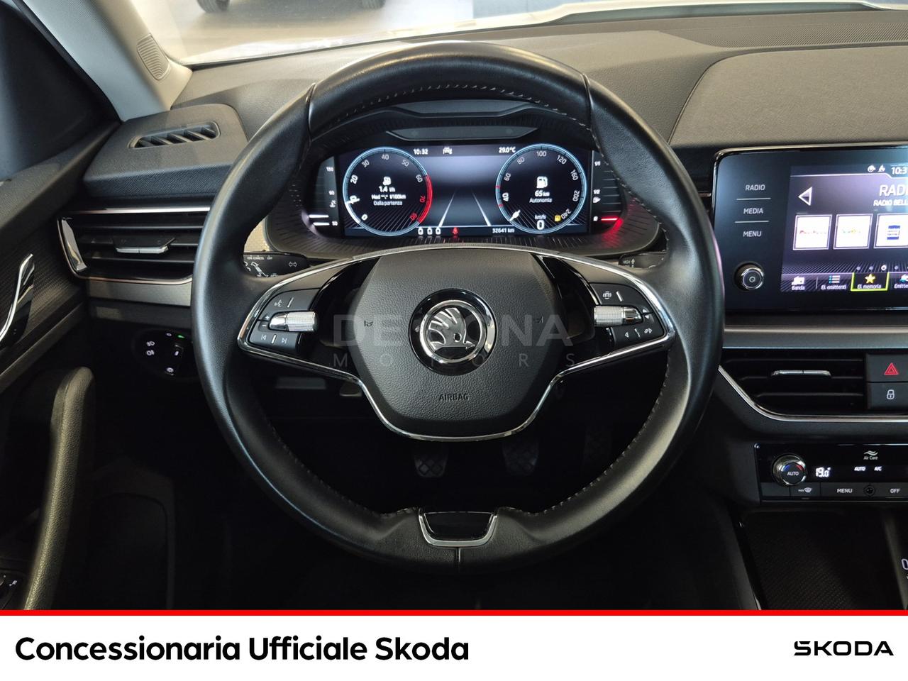 Skoda Kamiq 1.0 tsi black dots 110cv