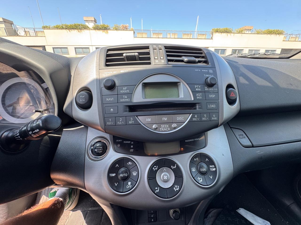 TOYOTA RAV 4 2.2D4-D 177 CV LUXURY 12 MESI DI GARANZIA