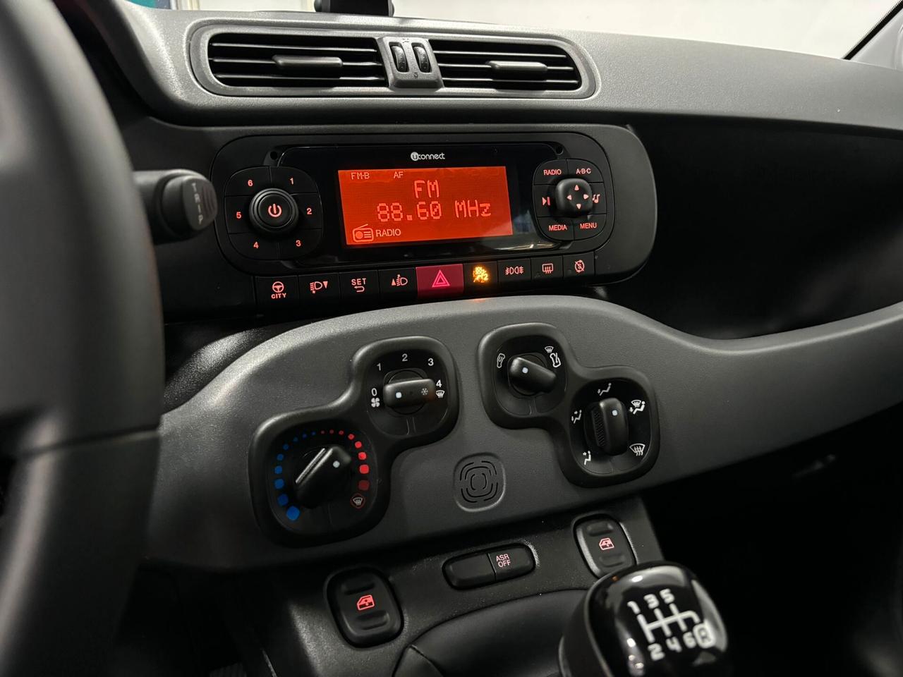FIAT PANDA CITY CROSS 1.0 HYBRID