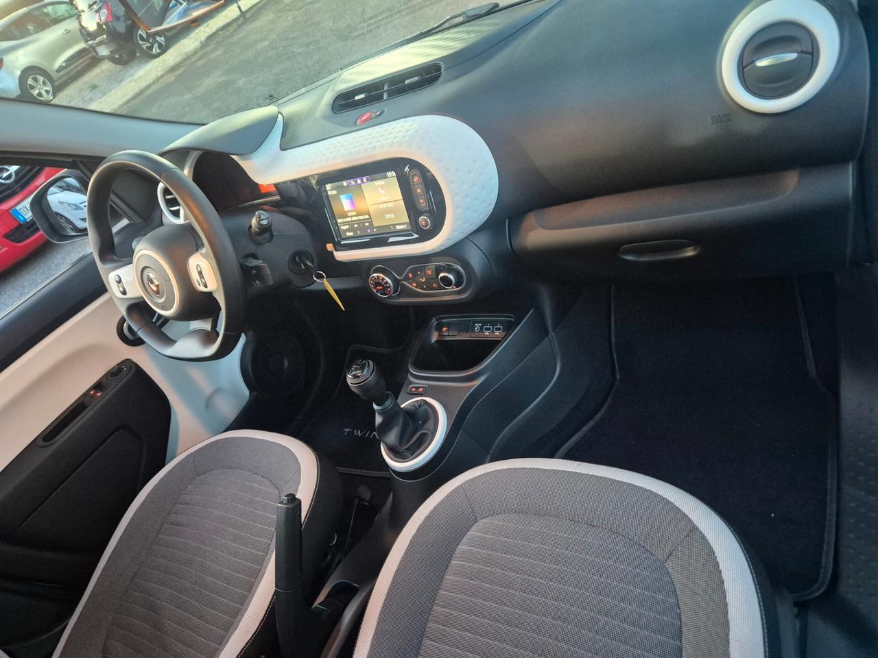 Renault Twingo SCe 65 CV Urban Night