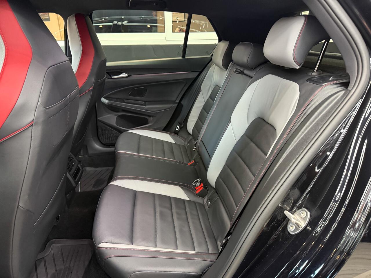 VOLKSWAGEN GOLF 8 GTI 2.0 TSI 245CV SEDILI PELLE