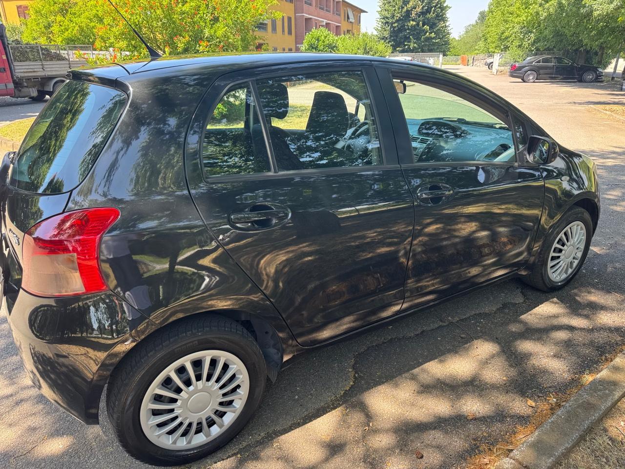 Toyota Yaris 1.3 5 porte Neopatentato