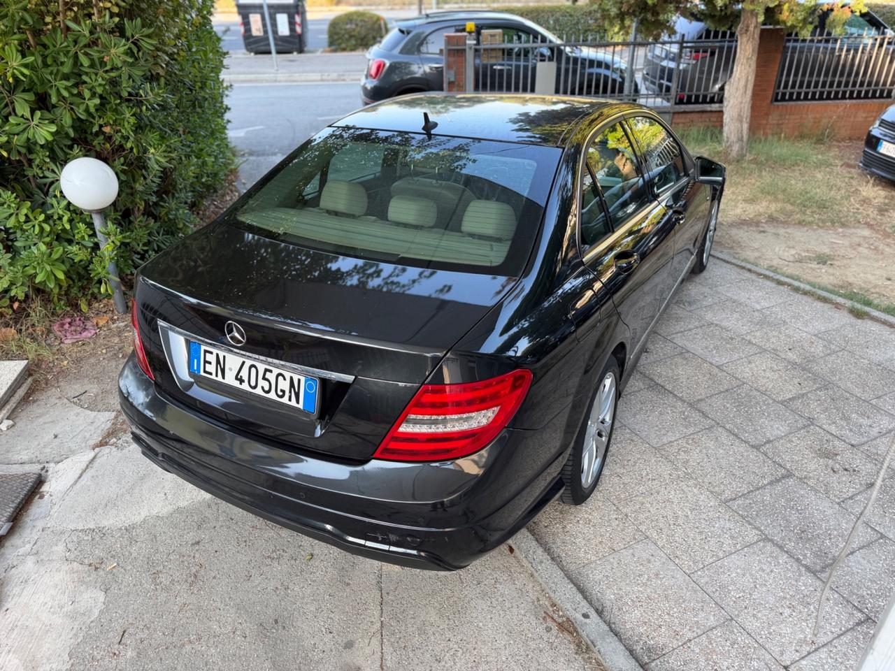 Mercedes-benz C 220 CDI BlueEFFICIENCY Avantgarde