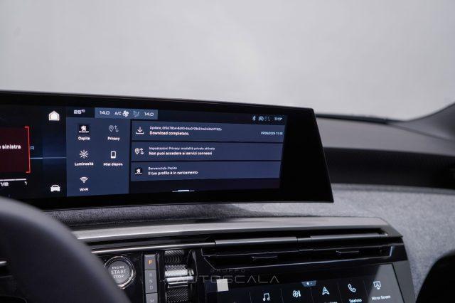 PEUGEOT 3008 Hybrid 145cv e-DCS6 Allure #Panoramic #Navigation
