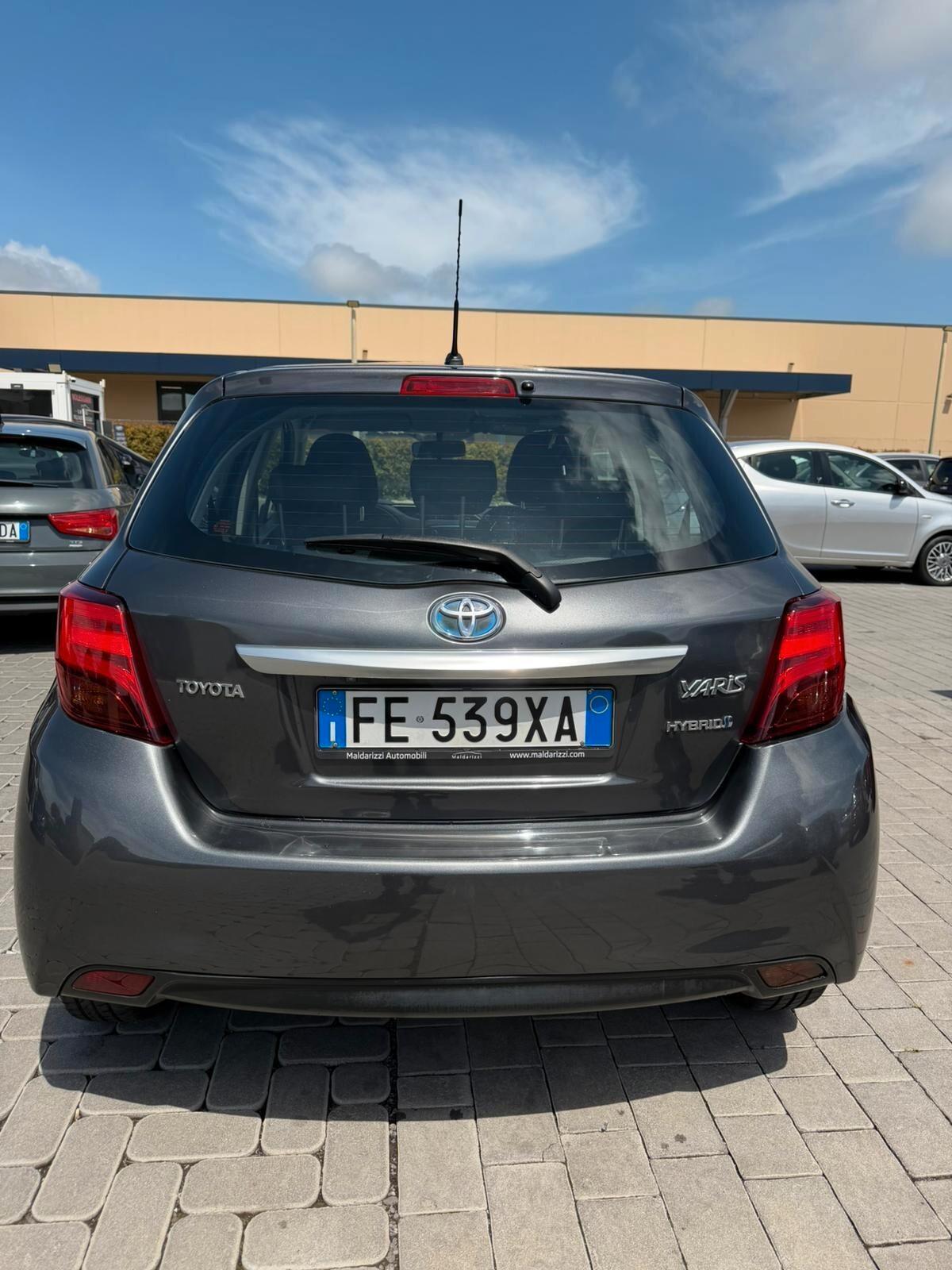 Toyota Yaris 1.5 Hybrid Automatica – GARANZIA 12 MESI!