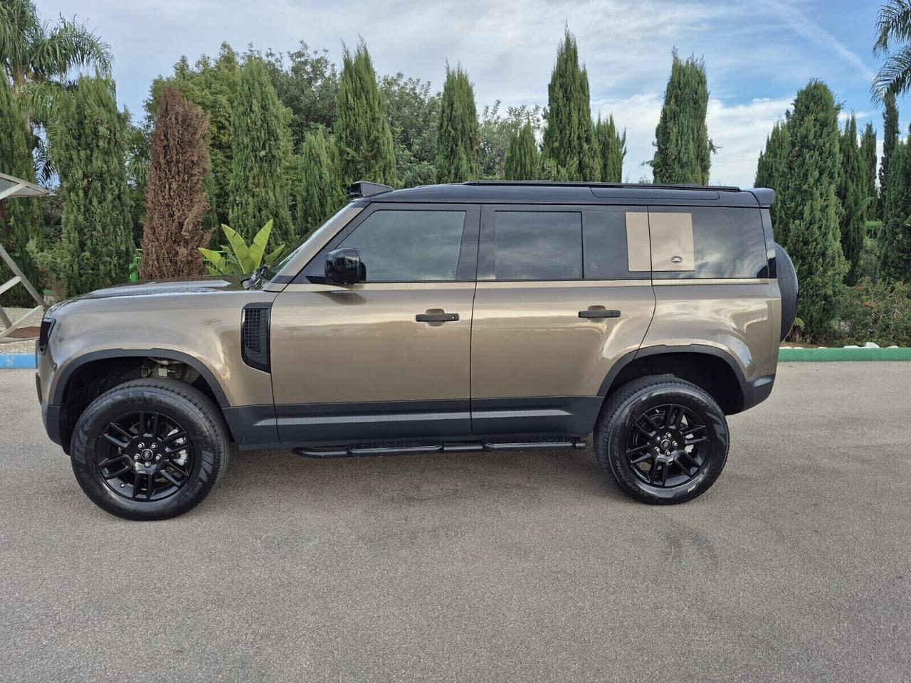 LAND ROVER DEFENDER 110 2.0 240 Cv TETTO APRIBILE 7 POSTI -8-2020