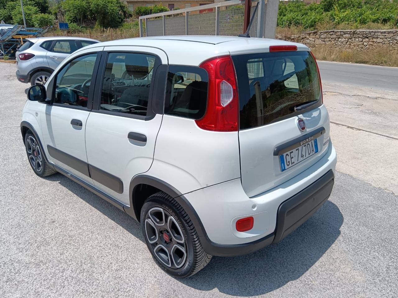 Fiat Panda 1.0 GSE S&S Hybrid Street Van 4 posti