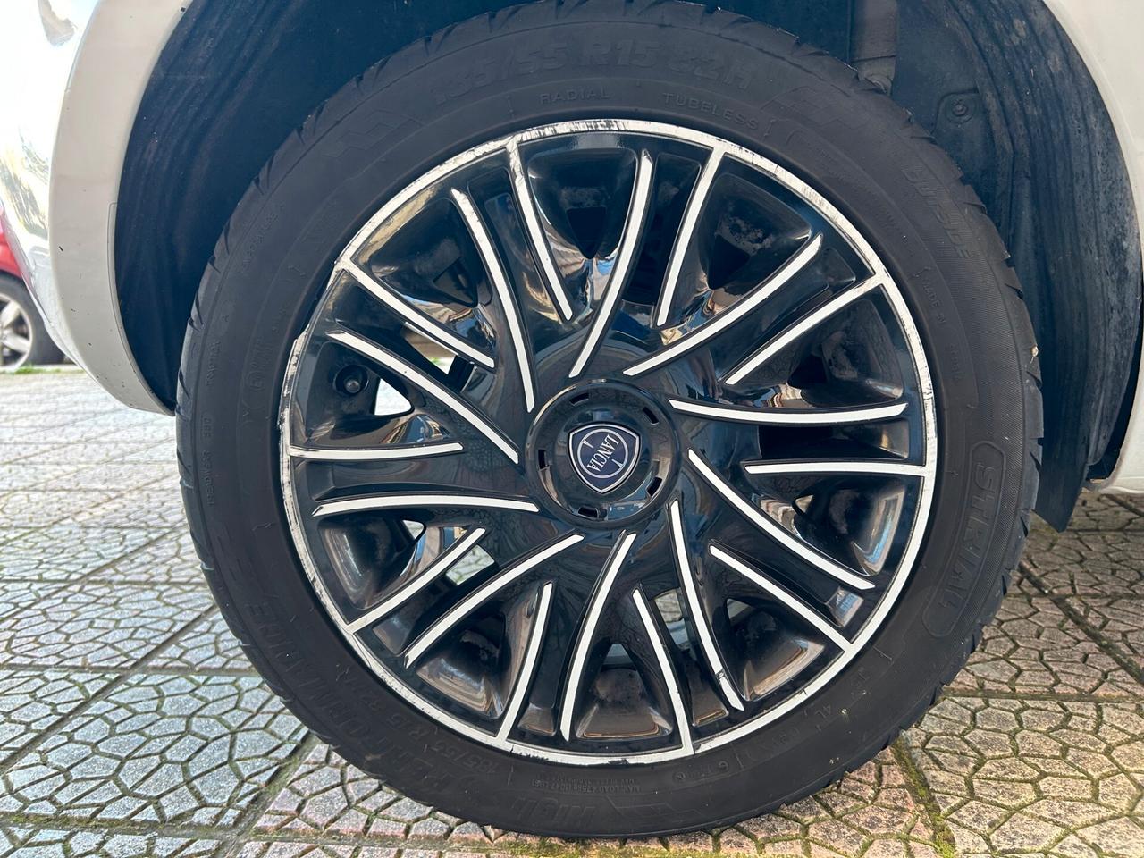 Lancia Ypsilon 1.2 GPL 69cv MYA ECOCHIC