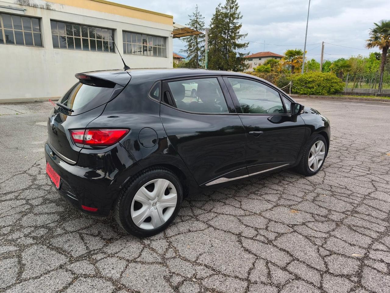 Renault Clio 1.5 Dci 55Kw Accetto Permute