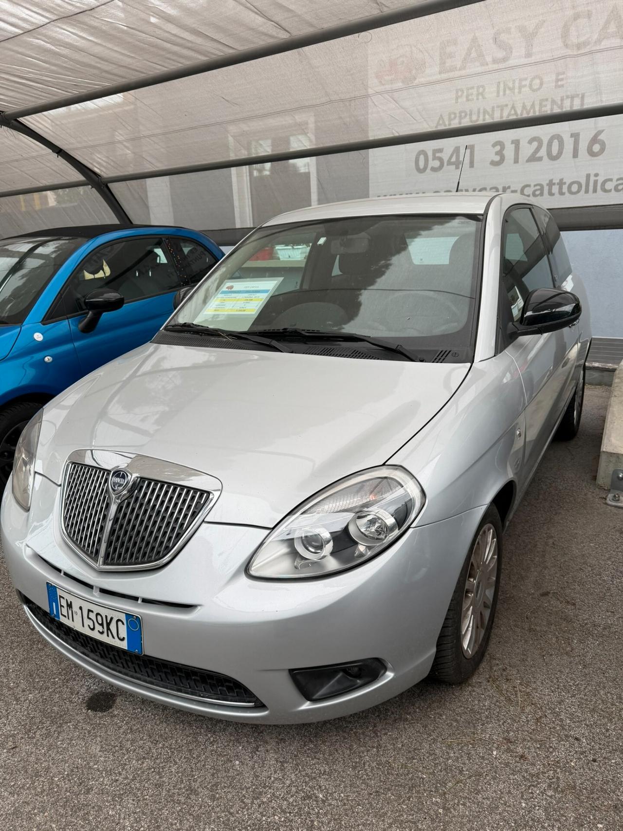 Lancia Ypsilon 1.2 69 CV Unyca