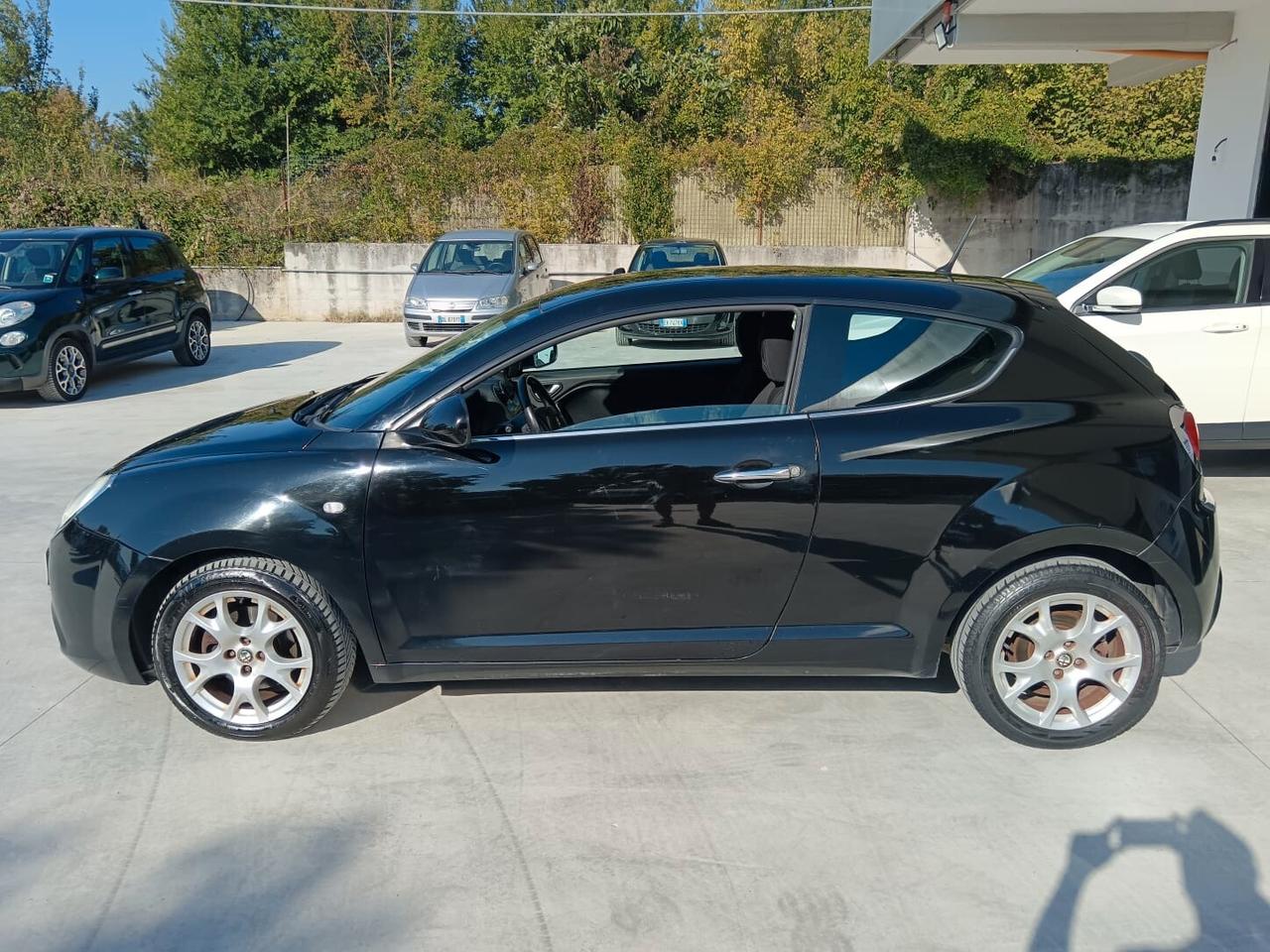 Alfa Romeo MiTo 1.6 JTDm 16V Distinctive Sport Pack