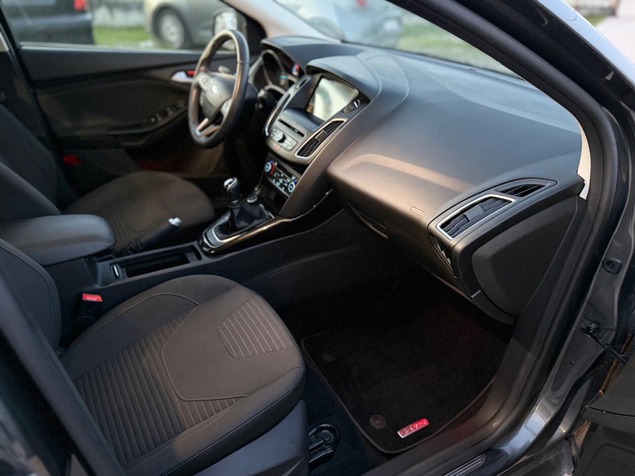 Ford Focus 1.6 120 CV GPL Titanium