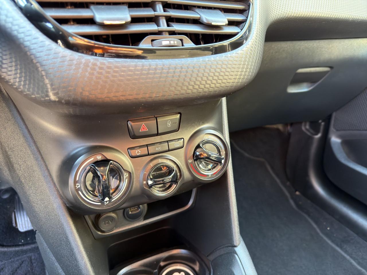 Peugeot 208 5p 1.2 puretech 80cv Signature 2019