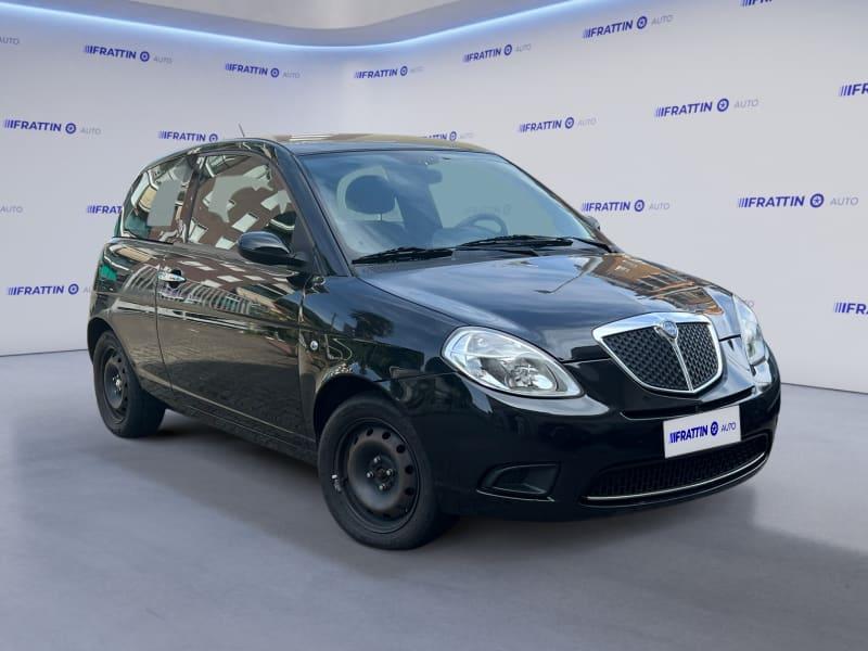 LANCIA YPSILON 1.2 ORO GIALLO