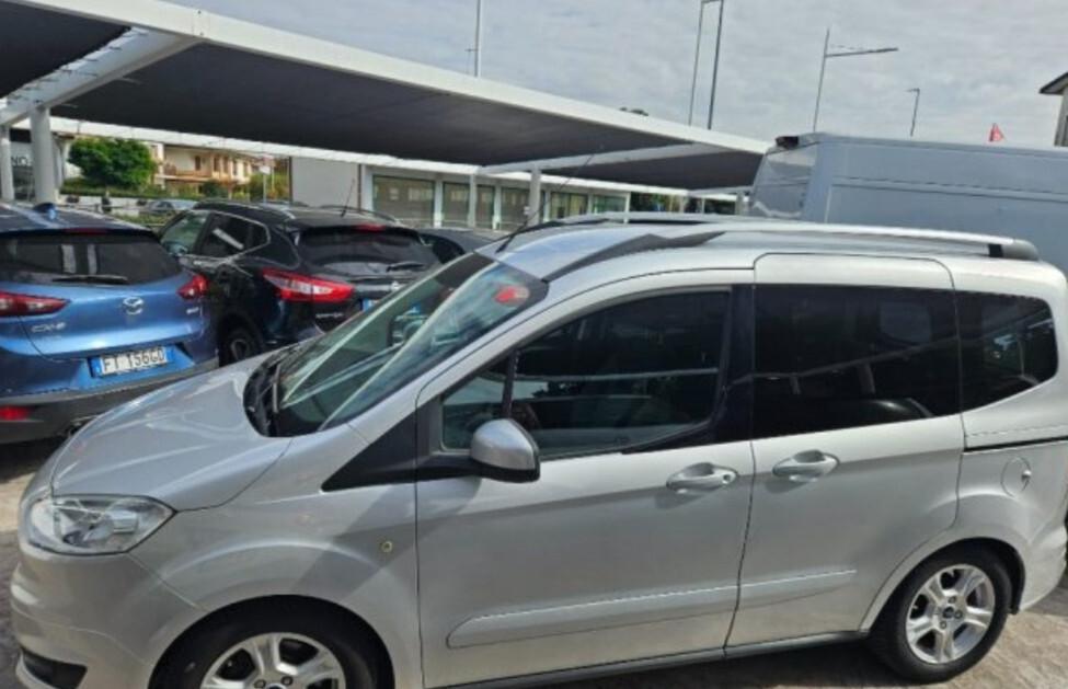 Ford Tourneo Courier 1.5 TDCI 75 CV Titanium