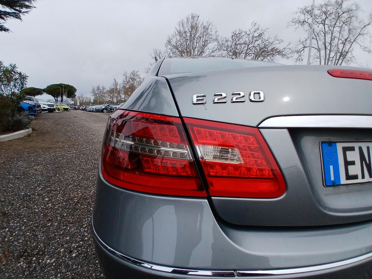 Mercedes-benz E 220 CDI Coupé BlueEFFICIENCY
