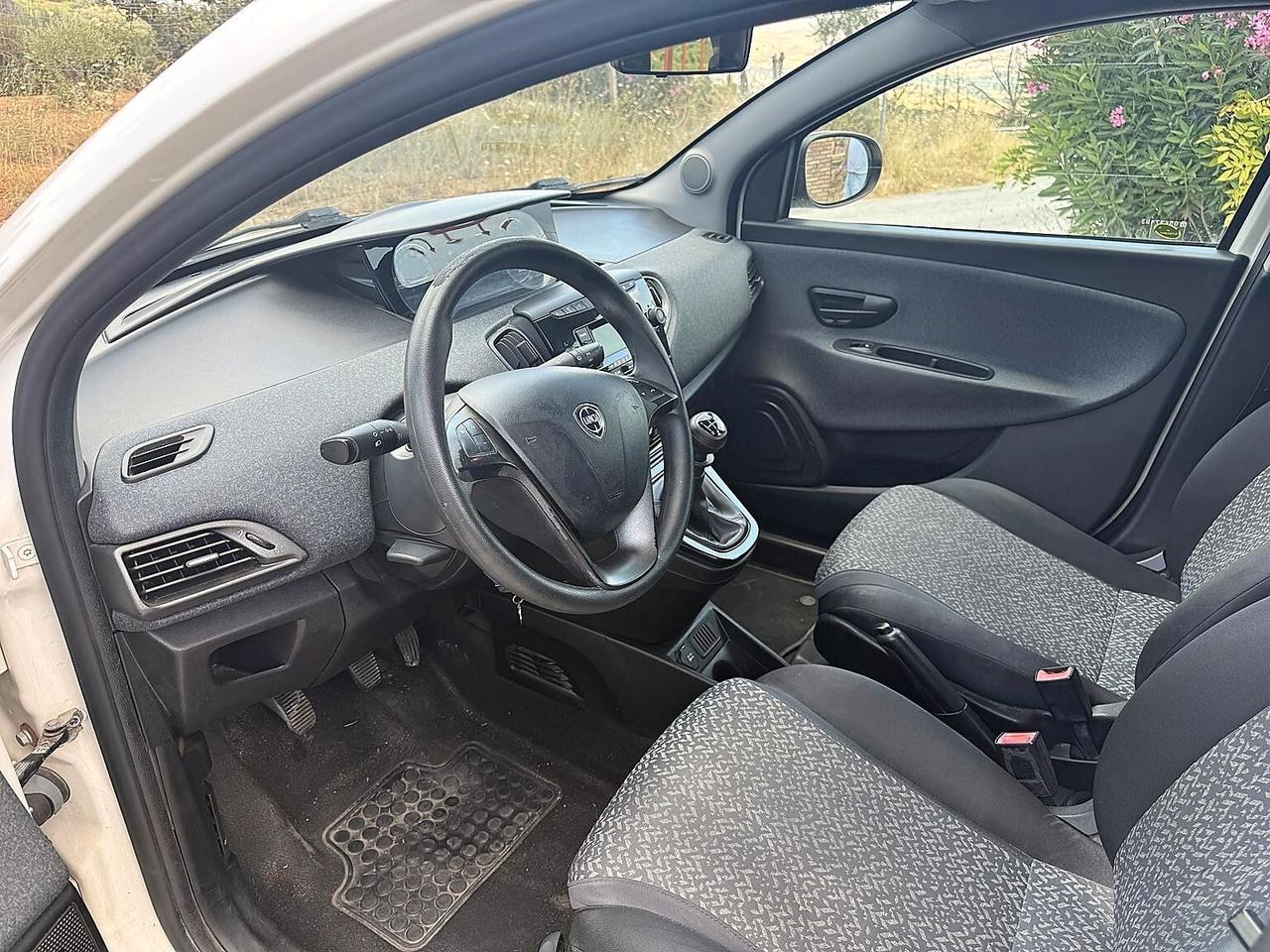 Lancia Ypsilon 1.2 69 CV 5 porte GPL Ecochic Elefantino Blu