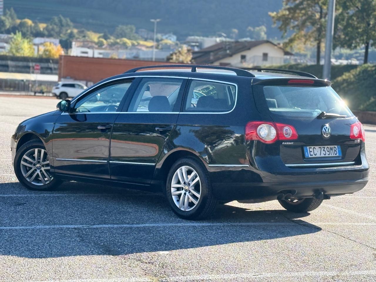 Volkswagen Passat 2.0 TDI DPF Highline EURO 5b