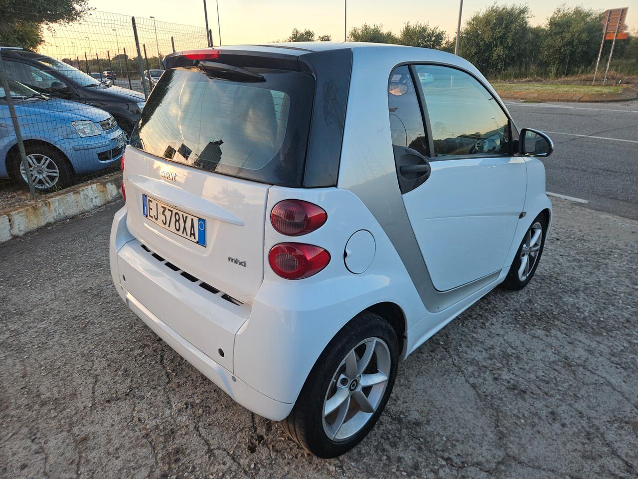 Smart ForTwo 1000 52 kW MHD coupé passion