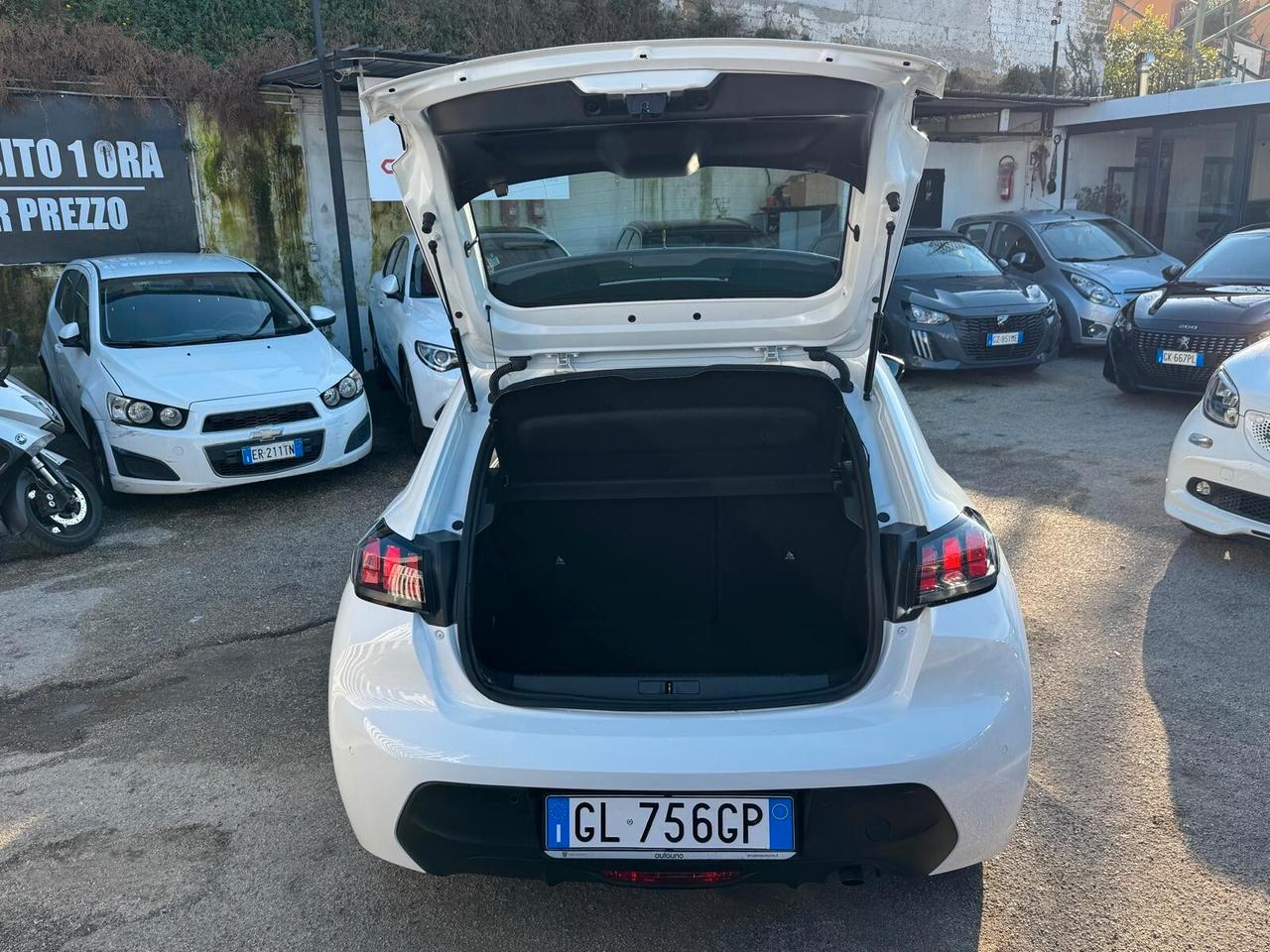 PEUGEOT 1.2 BNZ 100CV 2022 ALLURE 43000KM FULL LED