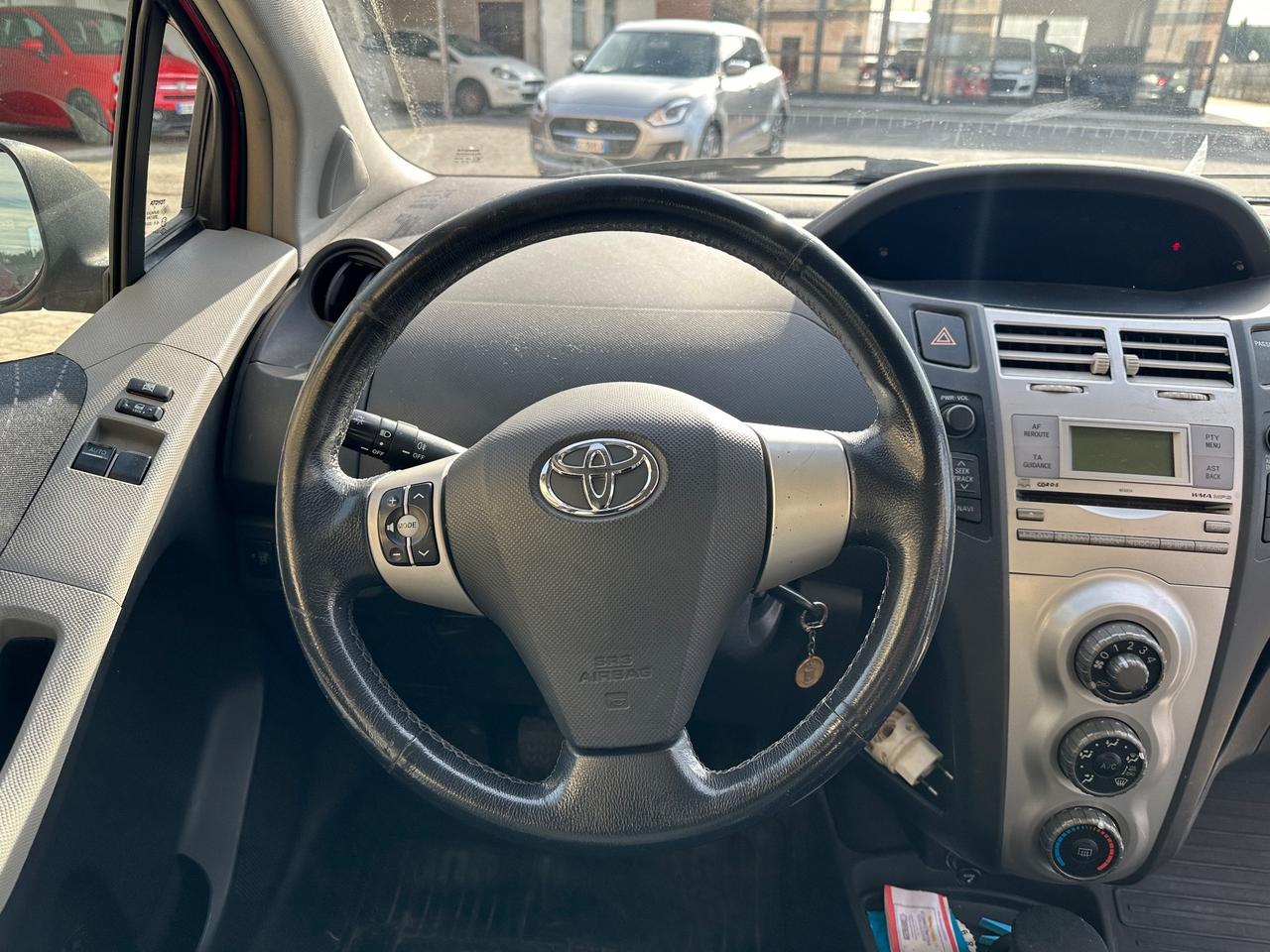 Toyota Yaris 1.3 5 porte