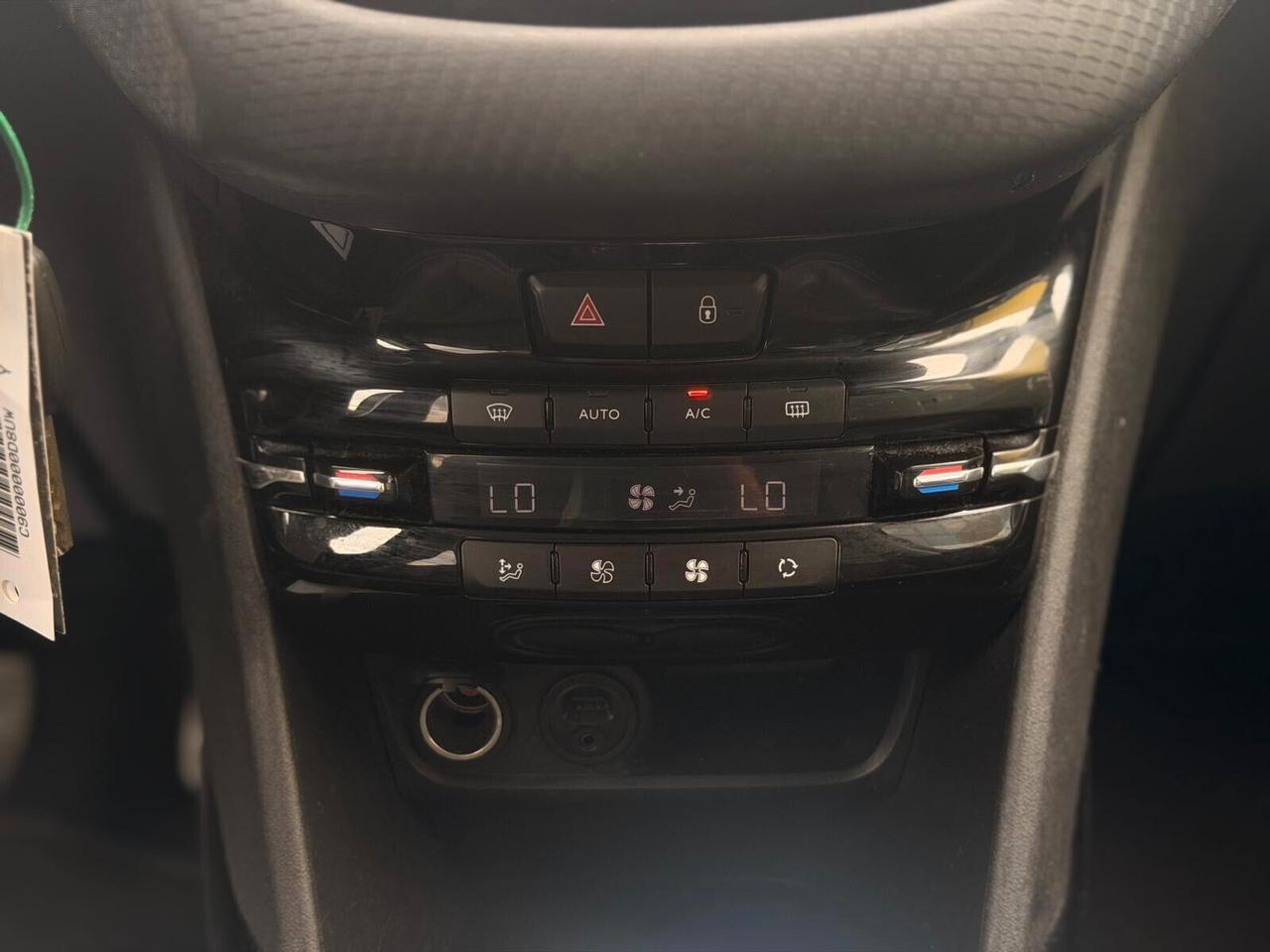 Peugeot 2008 BlueHDi S&S Black Matt 120cv