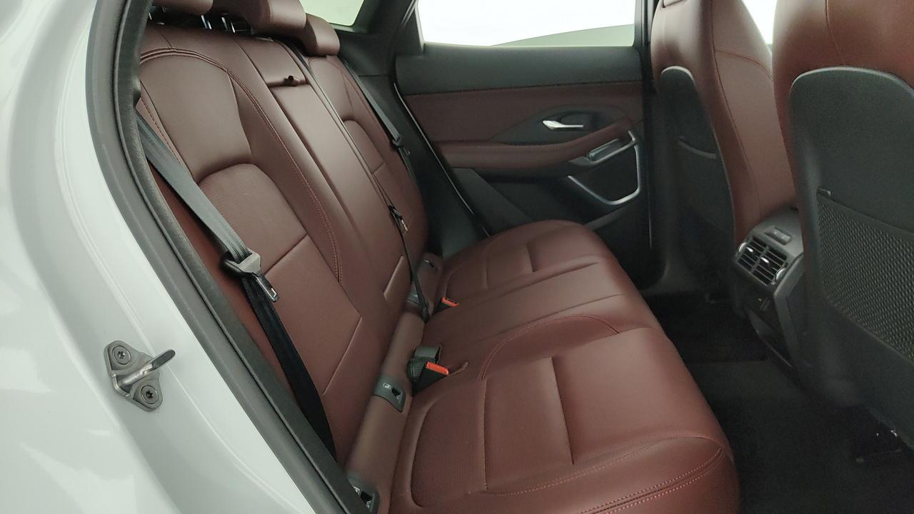 JAGUAR E-Pace 2021 - E-Pace 2.0d i4 mhev R-Dynamic SE awd 204cv auto
