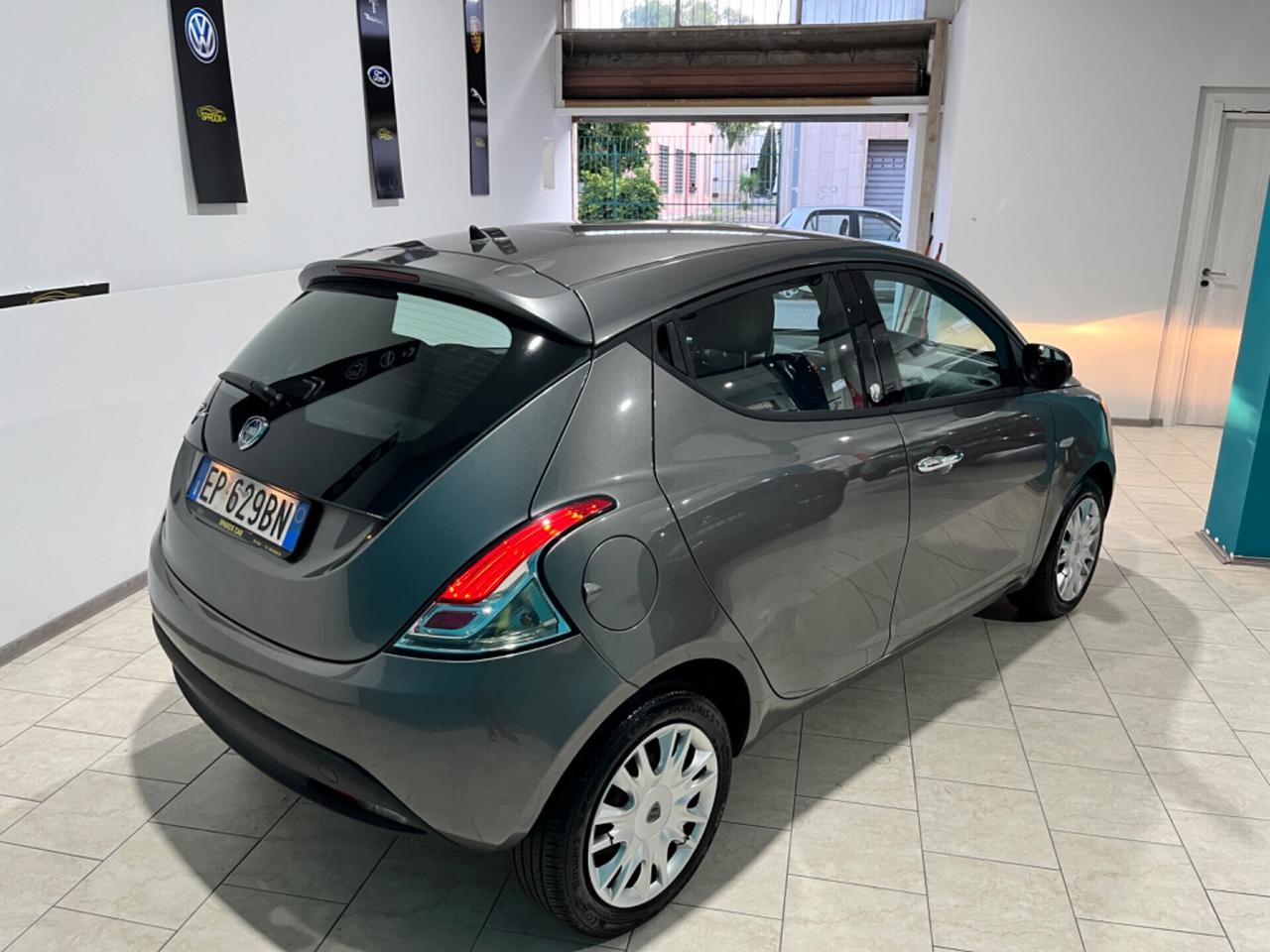 LANCIA YPSILON 1.2 GPL 2012 UNICOPROPRIETARIO