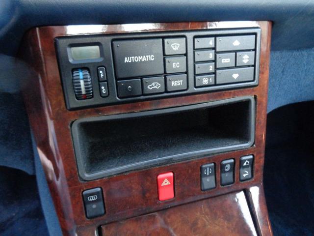 MERCEDES-BENZ 300 SL-24 cat *SERVICE BOOK* *POCHI KM*