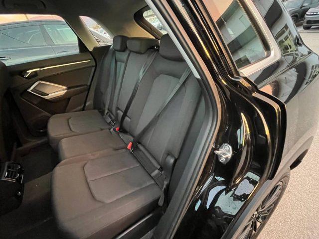 AUDI Q3 2.0 TDI 150 CV Business