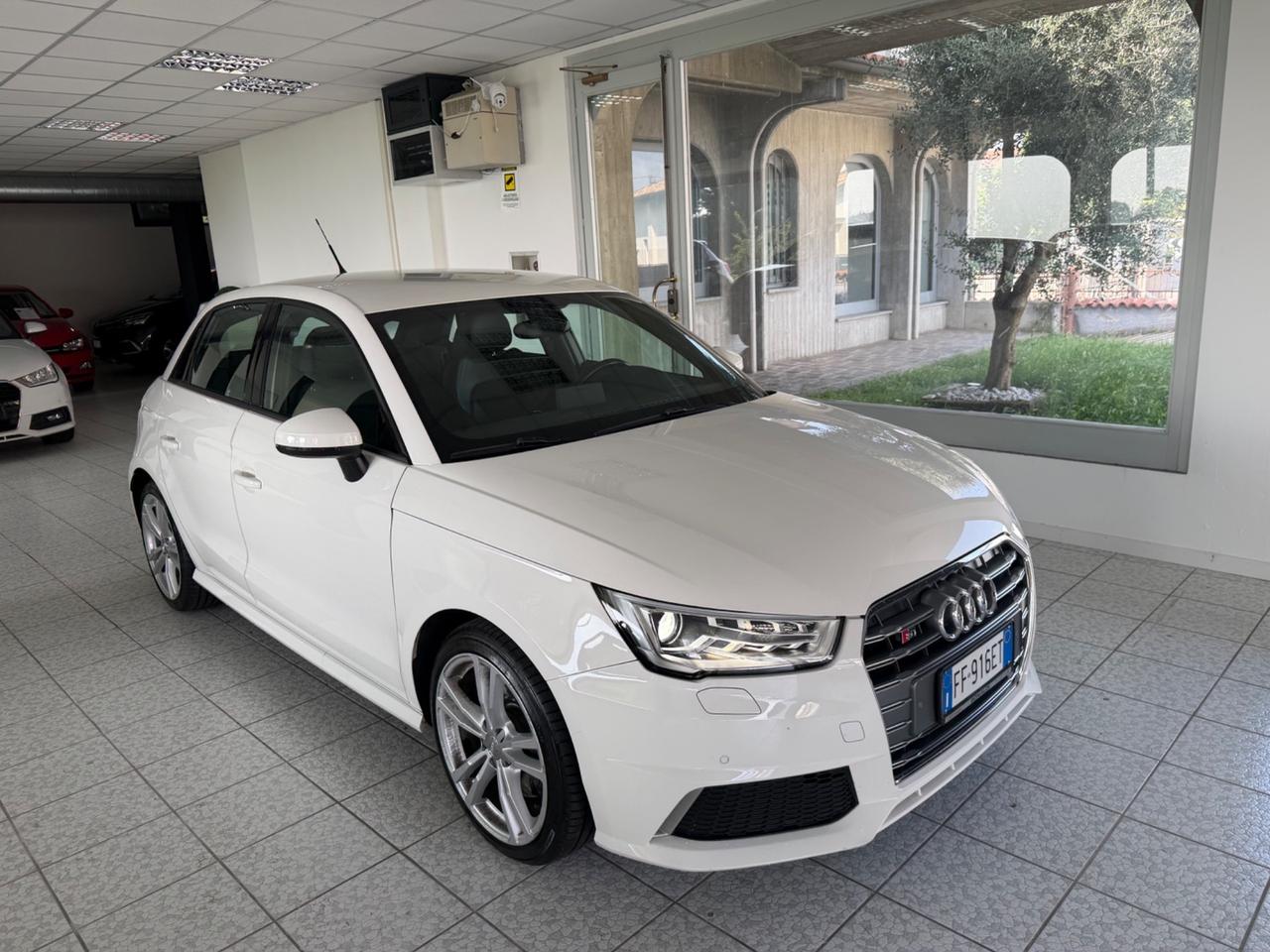 Audi A1 S1 SPB 2.0 TFSI quattro