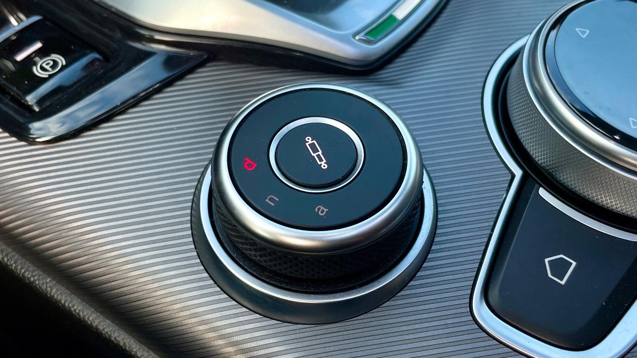 ALFA ROMEO GIULIA 2.2 VELOCE AT8 Q4 210CV - TETTO, PELLE, SEDILI RISCALDATI