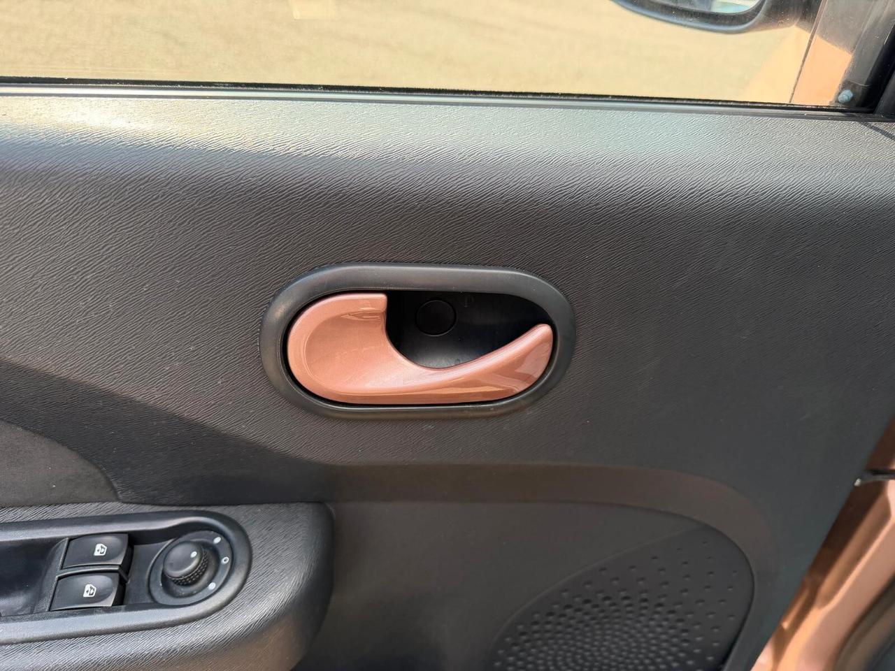 Renault Twingo 1.2 lev Miss Sixty 75cv