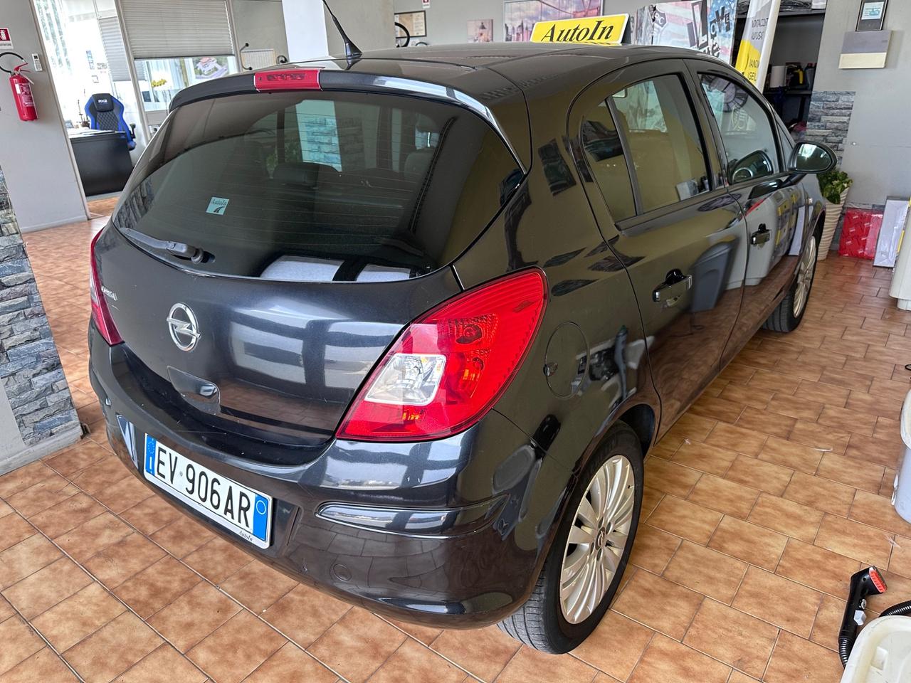 Opel Corsa 1.2benz. 65.000km