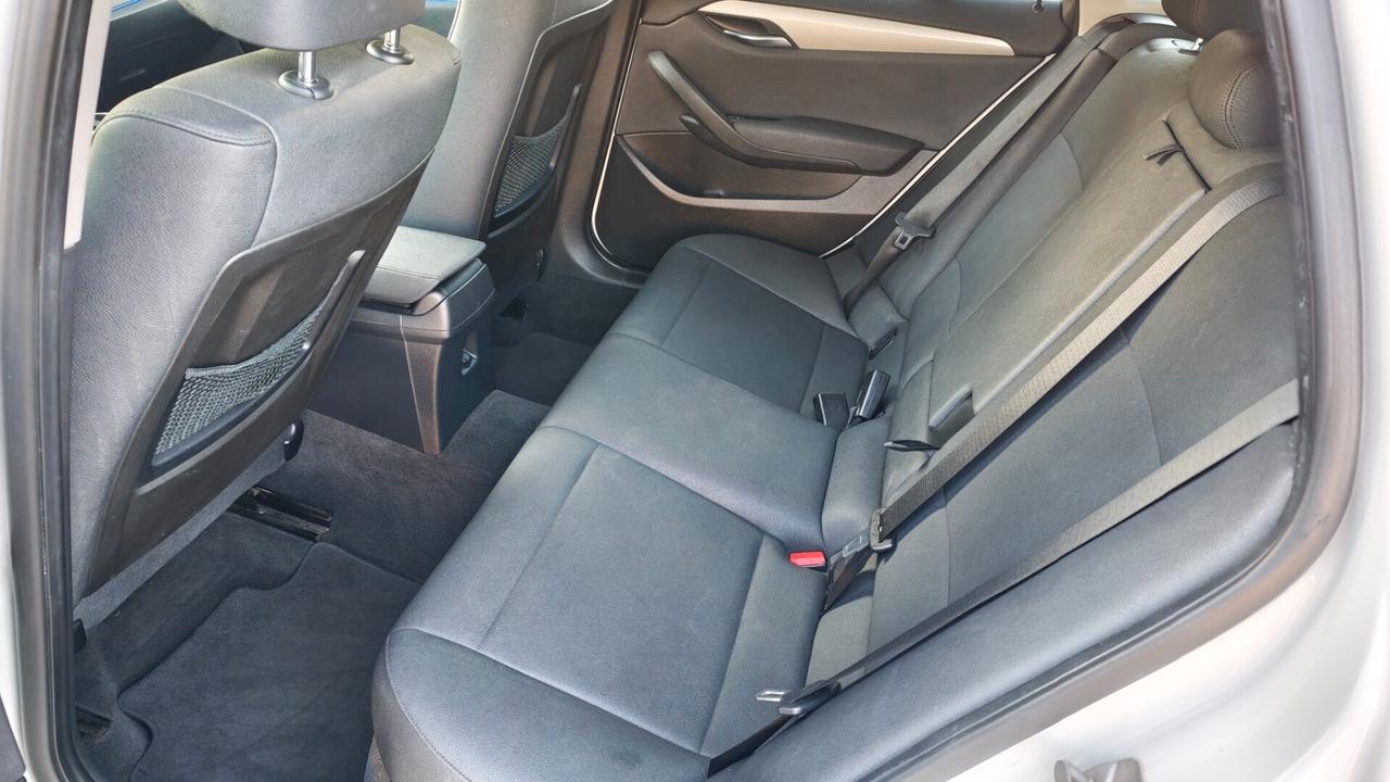 Bmw X1 sDrive18d X Line