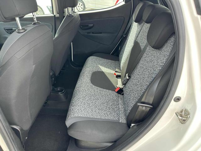 LANCIA Ypsilon 1.0 FireFly 5 porte S&S Hybrid Ecochic Silver