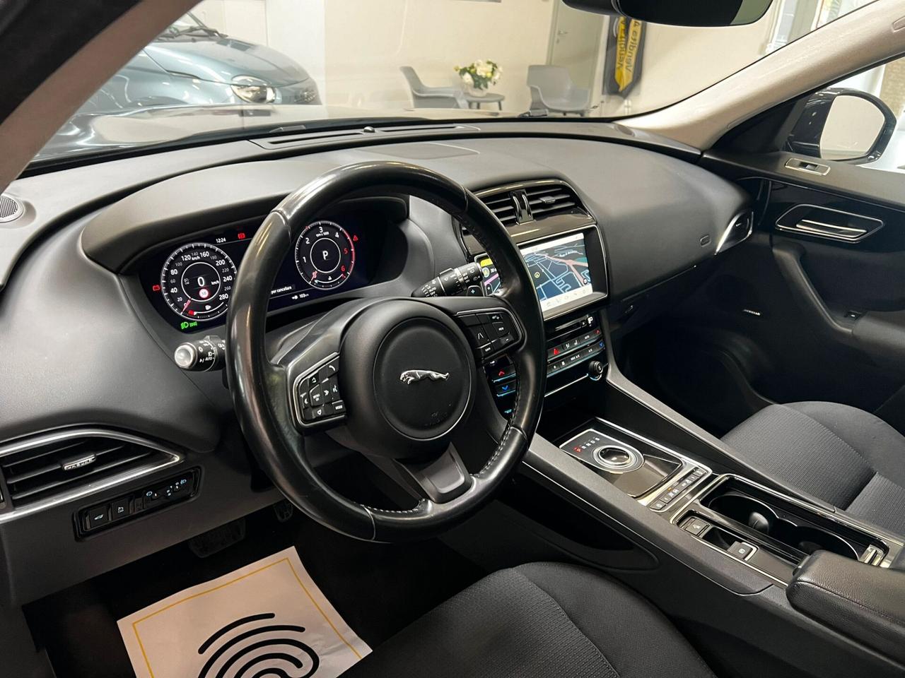 Jaguar F-Pace 2.0 D 180 CV AWD aut. Pure