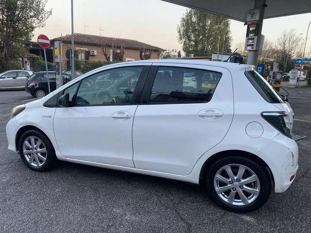 Toyota Yaris Yaris 5p 1.5h Lounge per neopatentati