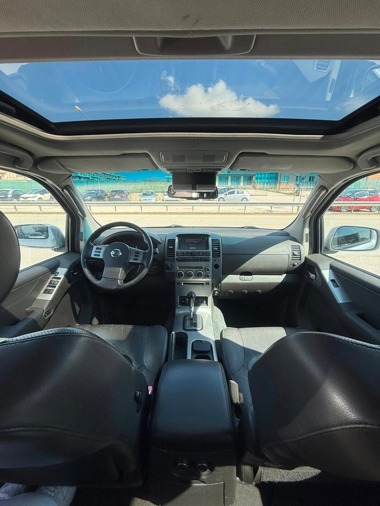 Nissan Pathfinder 2.5 dCi LE Chrome