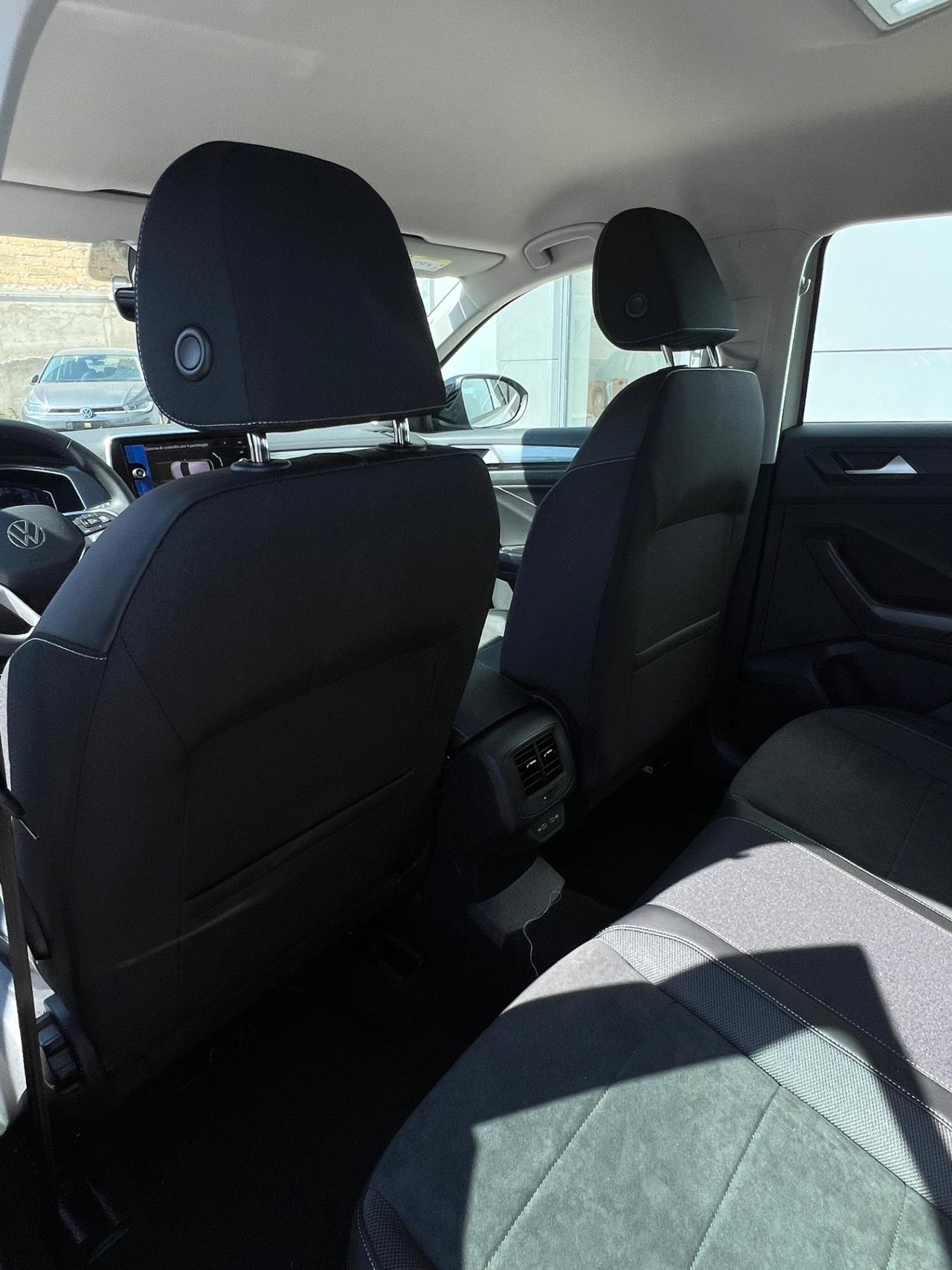 Volkswagen T-Roc 1.0 tsi Style possibilità noleggio no scoring