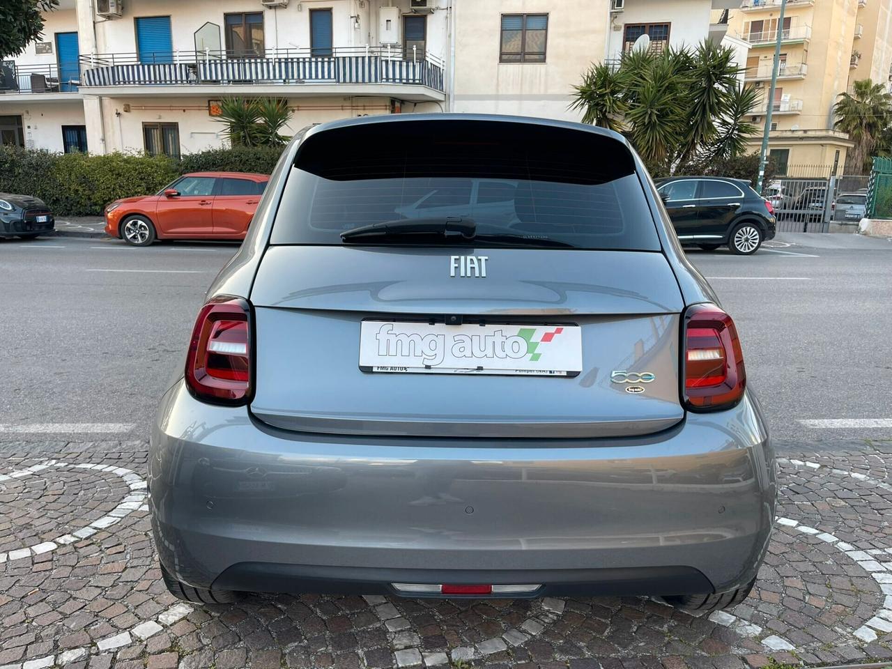 Fiat 500 500e Berlina 42 kWh La Prima