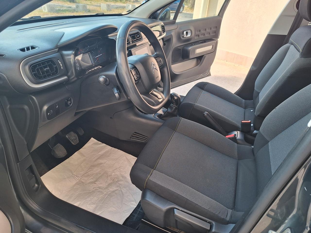 Citroen C3 1.6 hdi 75 cv Shine CARPLAY