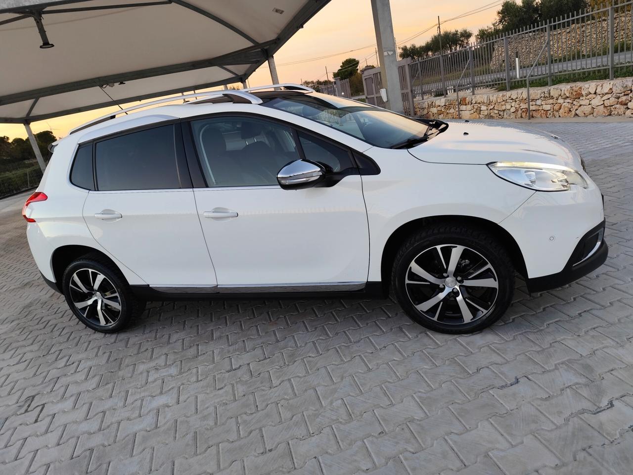 Peugeot 2008 BlueHDi 100 Allure