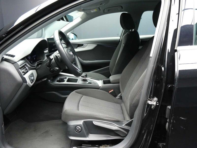 AUDI A4 5ª serie A4 Avant 30 TDI/136 CV S tron...