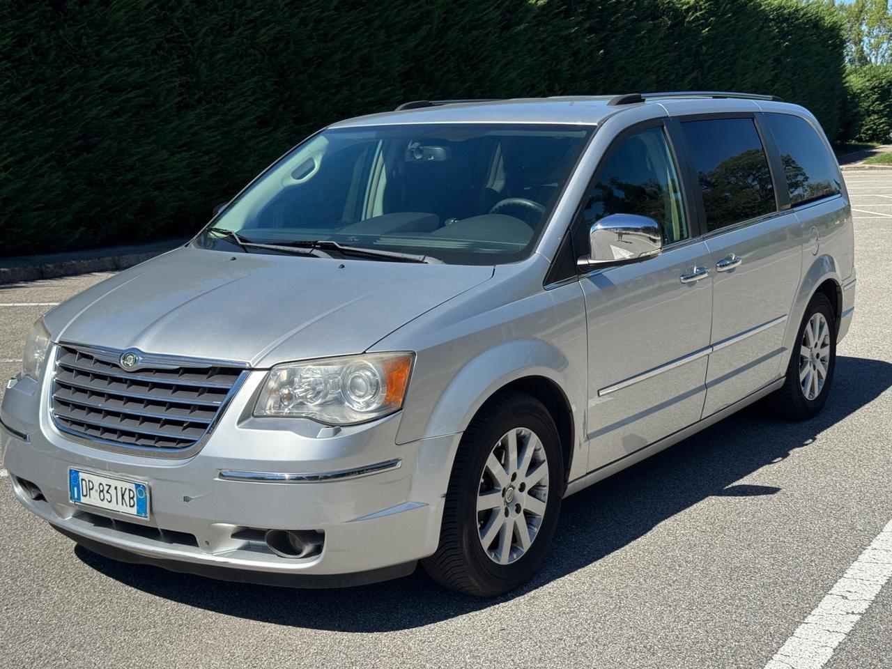 Chrysler Voyager Grand 2.8 CRD Limited 7 Posti